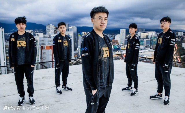欧冠-巴萨2-3安特卫普仍头名收官 费兰吉乌破门北京时间12月14日凌晨4点整，2023-24赛季欧冠H组第6轮在博苏尔球场展开角逐，巴塞罗那客场挑战安特卫普。